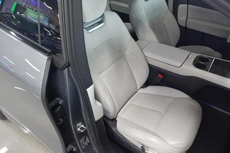 Used XPeng G6 2024 580 Long-Range Plus Right Front Seat