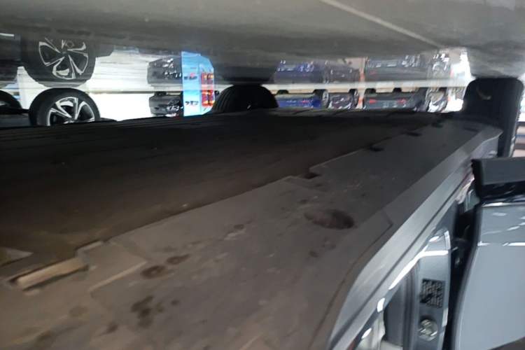 Used XPeng G6 2024 580 Long-Range Plus Right Side Sill