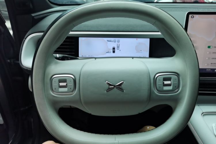 Used XPeng G6 2024 580 Long-Range Plus Steering Wheel