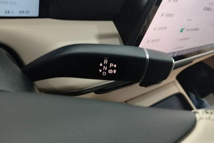 Used XPeng G6 2024 580 Long-Range Plus Gear Lever