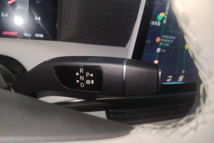 Used XPeng G6 2024 580 Long-Range Plus Gear Lever