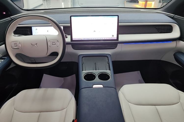 Used XPeng G6 2024 580 Long-Range Plus Center Console