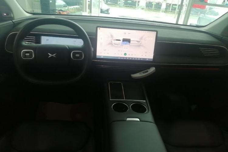 Used XPeng G6 2024 580 Long-Range Plus Center Console