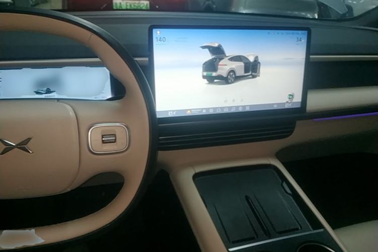 Used XPeng G6 2024 580 Long-Range Plus Center Console