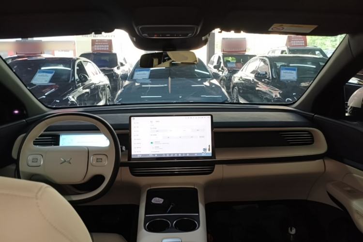 Used XPeng G6 2024 580 Long-Range Plus Center Console