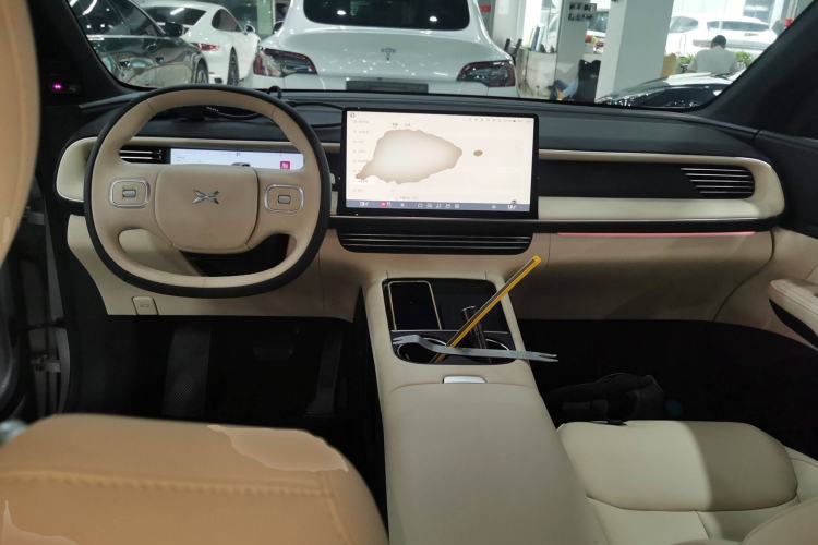 Used XPeng G6 2024 580 Long-Range Plus Center Console