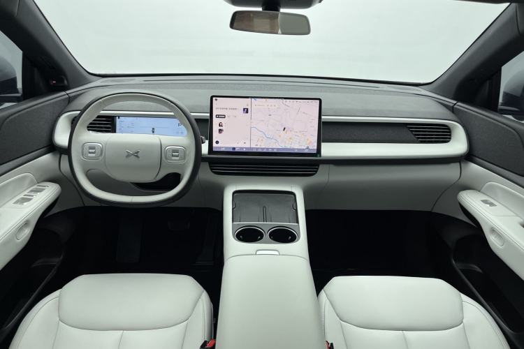 Used XPeng G6 2024 580 Long-Range Plus Center Console