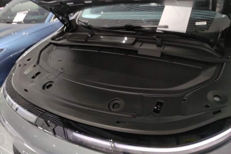 Used XPeng G6 2024 580 Long-Range Plus Engine Bay