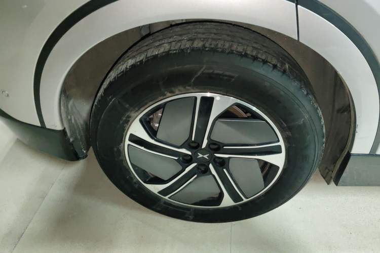 Used XPeng G6 2024 580 Long-Range Plus Exterior 5