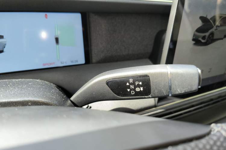 Used XPeng G6 2024 580 Long-Range Plus Gear Lever