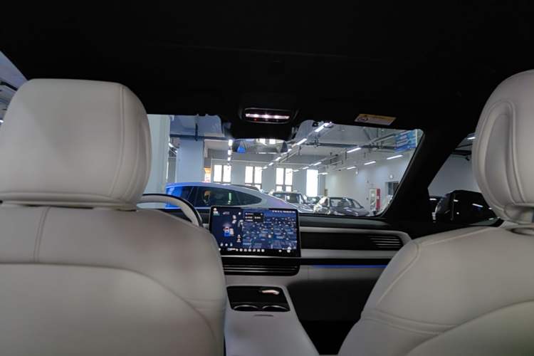 Used XPeng G6 2024 580 Long-Range Plus Headliner
