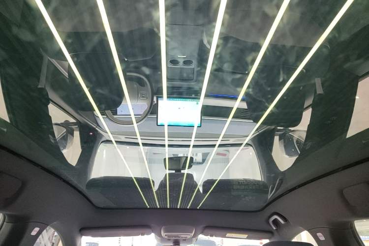 Used XPeng G6 2024 580 Long-Range Plus Headliner