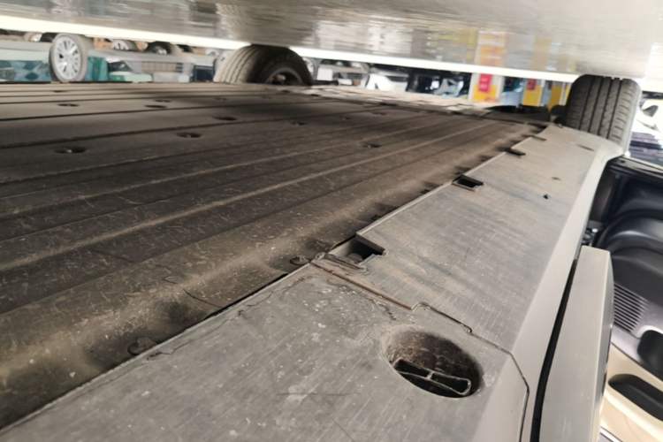 Used XPeng G6 2024 580 Long-Range Plus Left Side Sill