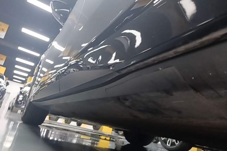 Used XPeng G6 2024 580 Long-Range Plus Left Side Sill