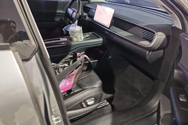 Used XPeng G6 2024 580 Long-Range Plus Right Front Seat