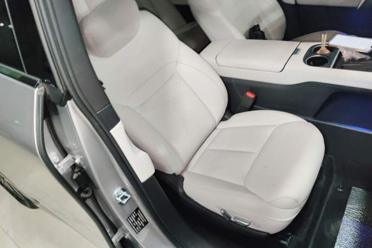 Used XPeng G6 2024 580 Long-Range Plus Right Front Seat