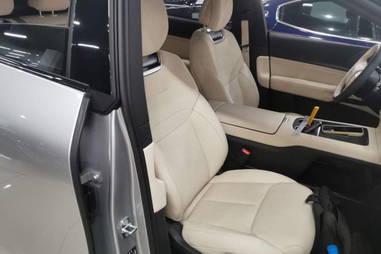 Used XPeng G6 2024 580 Long-Range Plus Right Front Seat