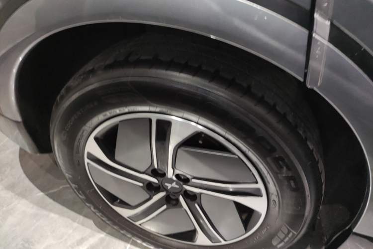 Used XPeng G6 2024 580 Long-Range Plus Right Rear Wheel Hub