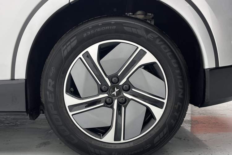Used XPeng G6 2024 580 Long-Range Plus Right Rear Wheel Hub