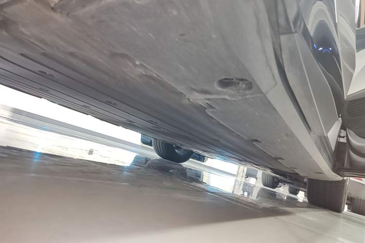 Used XPeng G6 2024 580 Long-Range Plus Right Side Sill