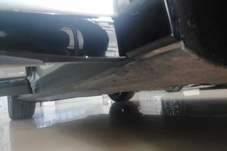 Used XPeng G6 2024 580 Long-Range Plus Right Side Sill
