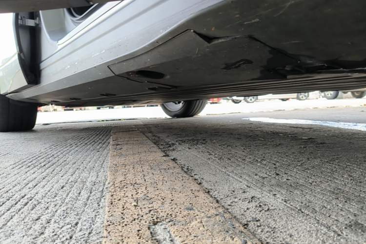 Used XPeng G6 2024 580 Long-Range Plus Right Side Sill