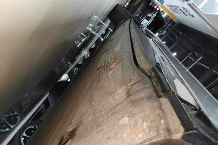 Used XPeng G6 2024 580 Long-Range Plus Right Side Sill