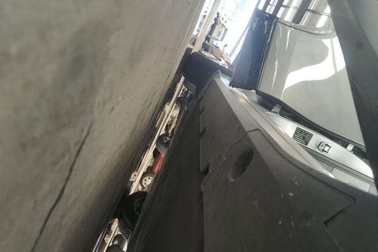 Used XPeng G6 2024 580 Long-Range Plus Right Side Sill