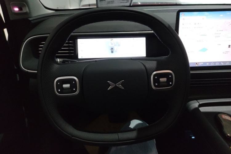 Used XPeng G6 2024 580 Long-Range Plus Steering Wheel