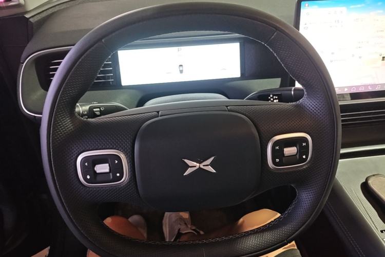 Used XPeng G6 2024 580 Long-Range Plus Steering Wheel