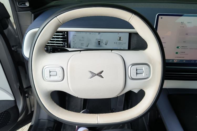Used XPeng G6 2024 580 Long-Range Plus Steering Wheel