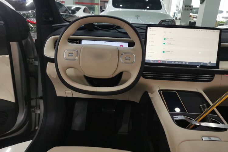 Used XPeng G6 2024 580 Long-Range Plus Steering Wheel