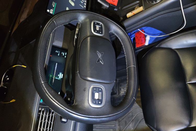 Used XPeng G6 2024 580 Long-Range Plus Steering Wheel