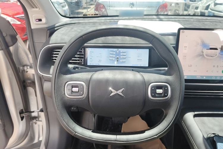 Used XPeng G6 2024 580 Long-Range Plus Steering Wheel
