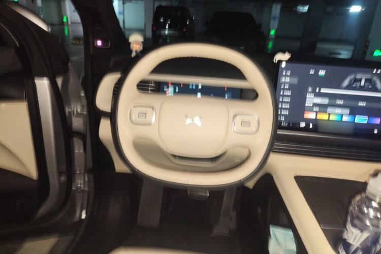 Used XPeng G6 2024 580 Long-Range Plus Steering Wheel