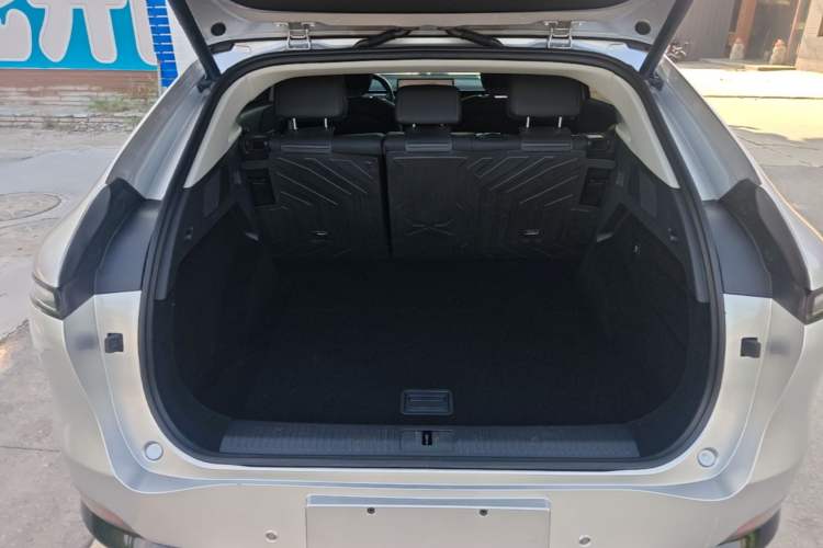 Used XPeng G6 2024 580 Long-Range Plus Trunk