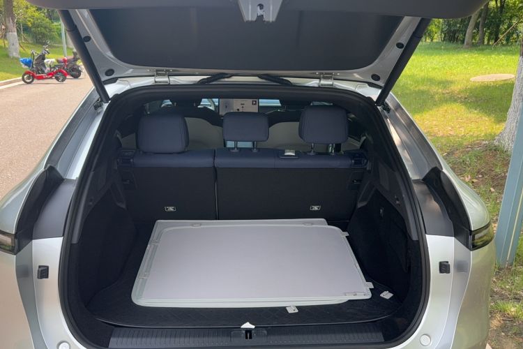 Used XPeng G6 2024 580 Long-Range Plus Trunk