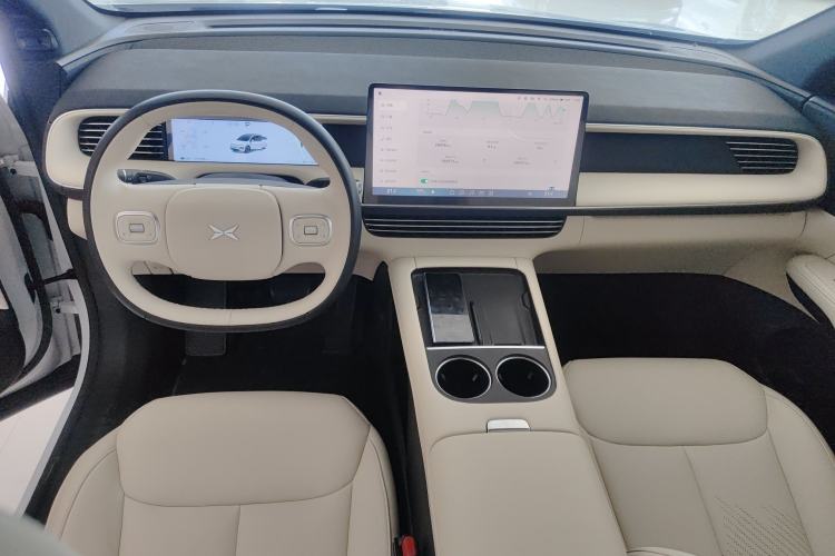 Used XPeng G6 2024 580 Long-Range Plus Center Console