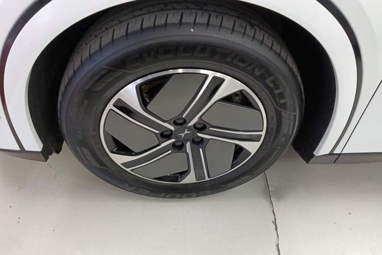 Used XPeng G6 2024 580 Long-Range Plus Exterior 4