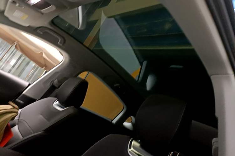 Used XPeng G6 2024 580 Long-Range Plus Headliner