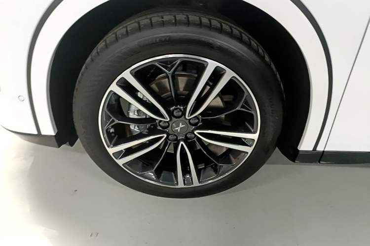 Used XPeng G6 2024 580 Long-Range Plus Left Front Wheel Hub