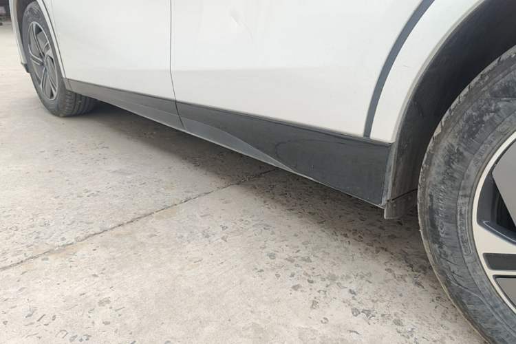 Used XPeng G6 2024 580 Long-Range Plus Left Side Sill