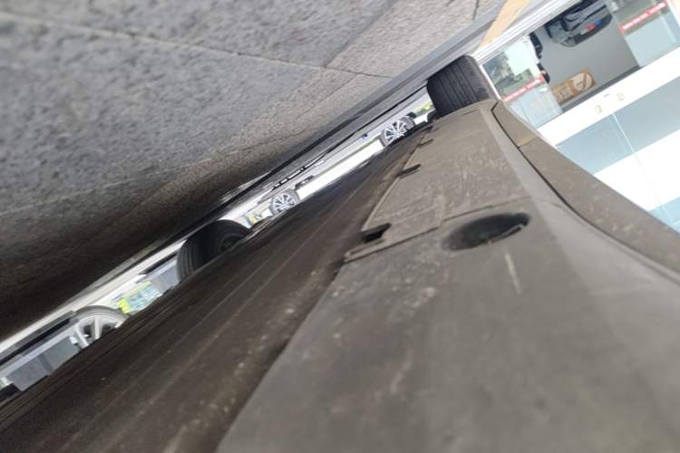Used XPeng G6 2024 580 Long-Range Plus Left Side Sill