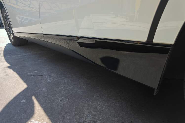 Used XPeng G6 2024 580 Long-Range Plus Left Side Sill