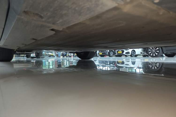 Used XPeng G6 2024 580 Long-Range Plus Left Side Sill