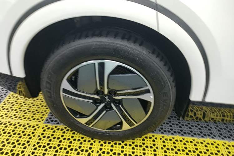 Used XPeng G6 2024 580 Long-Range Plus Right Rear Wheel Hub