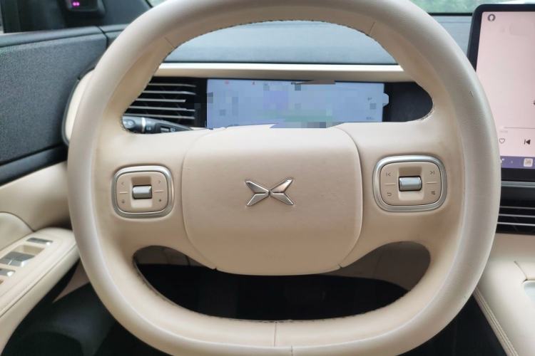 Used XPeng G6 2024 580 Long-Range Plus Steering Wheel