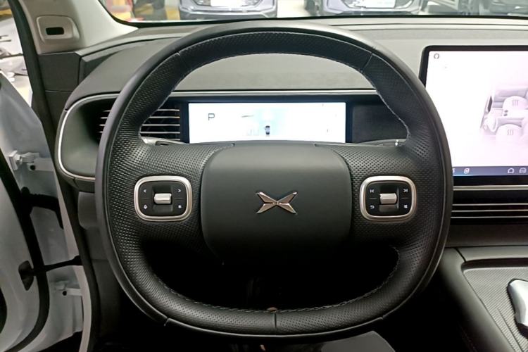 Used XPeng G6 2024 580 Long-Range Plus Steering Wheel