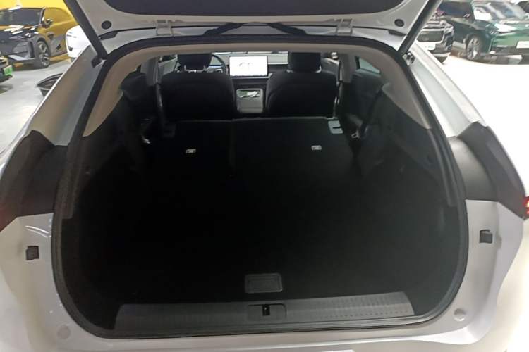 Used XPeng G6 2024 580 Long-Range Plus Trunk