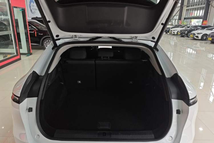 Used XPeng G6 2024 580 Long-Range Plus Trunk